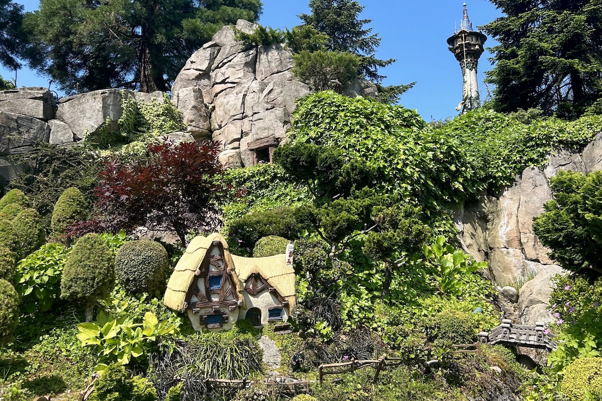 Disneyland Paris Storybook Canal Snow White