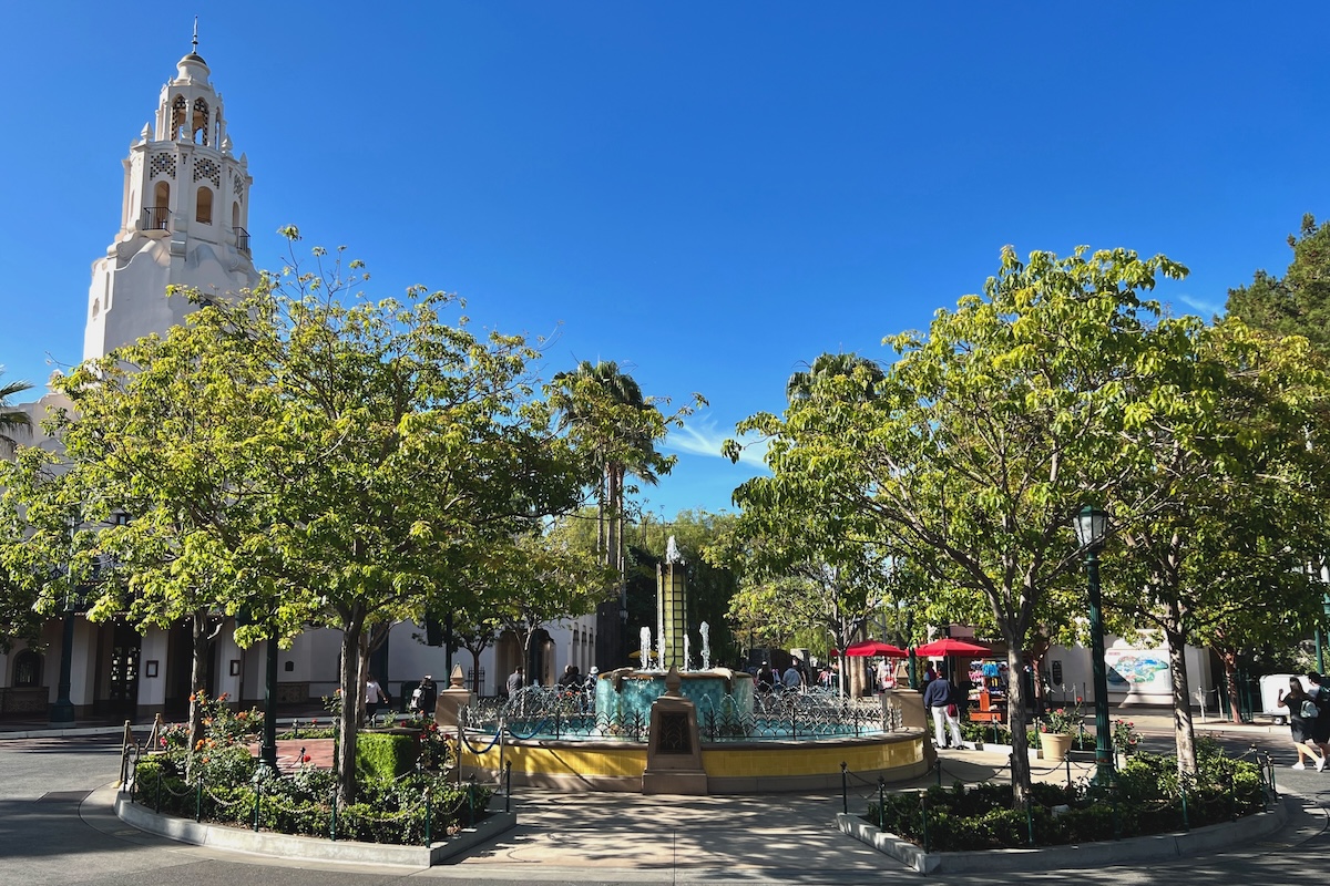 Disney California Adventure Fountain Day