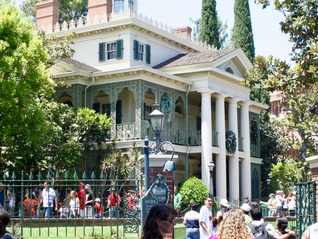 Disneyland Haunted Mansion