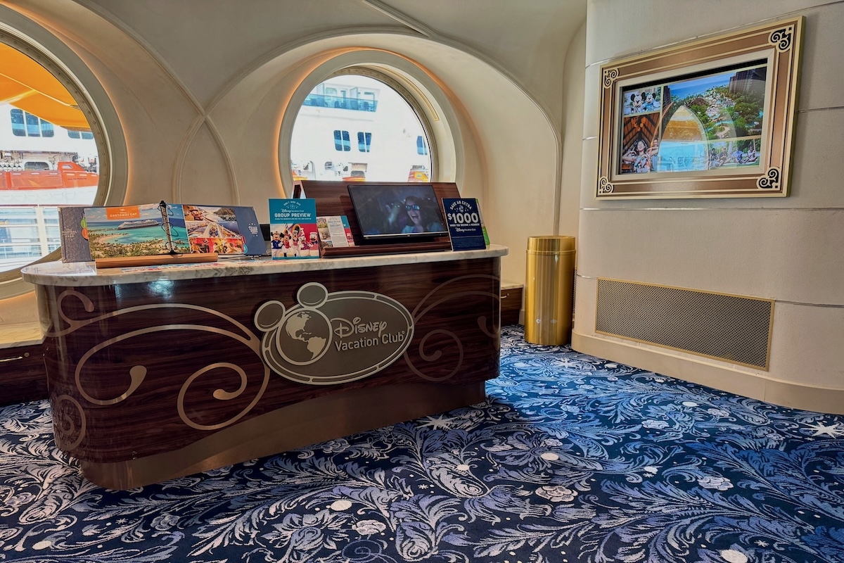 Disney Cruise Line Wish DVC Desk