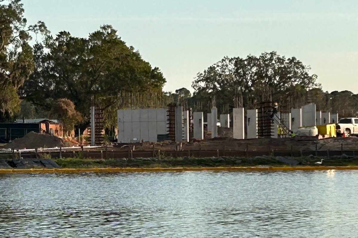 Disney Lakeshore Lodge Construction 20241206b