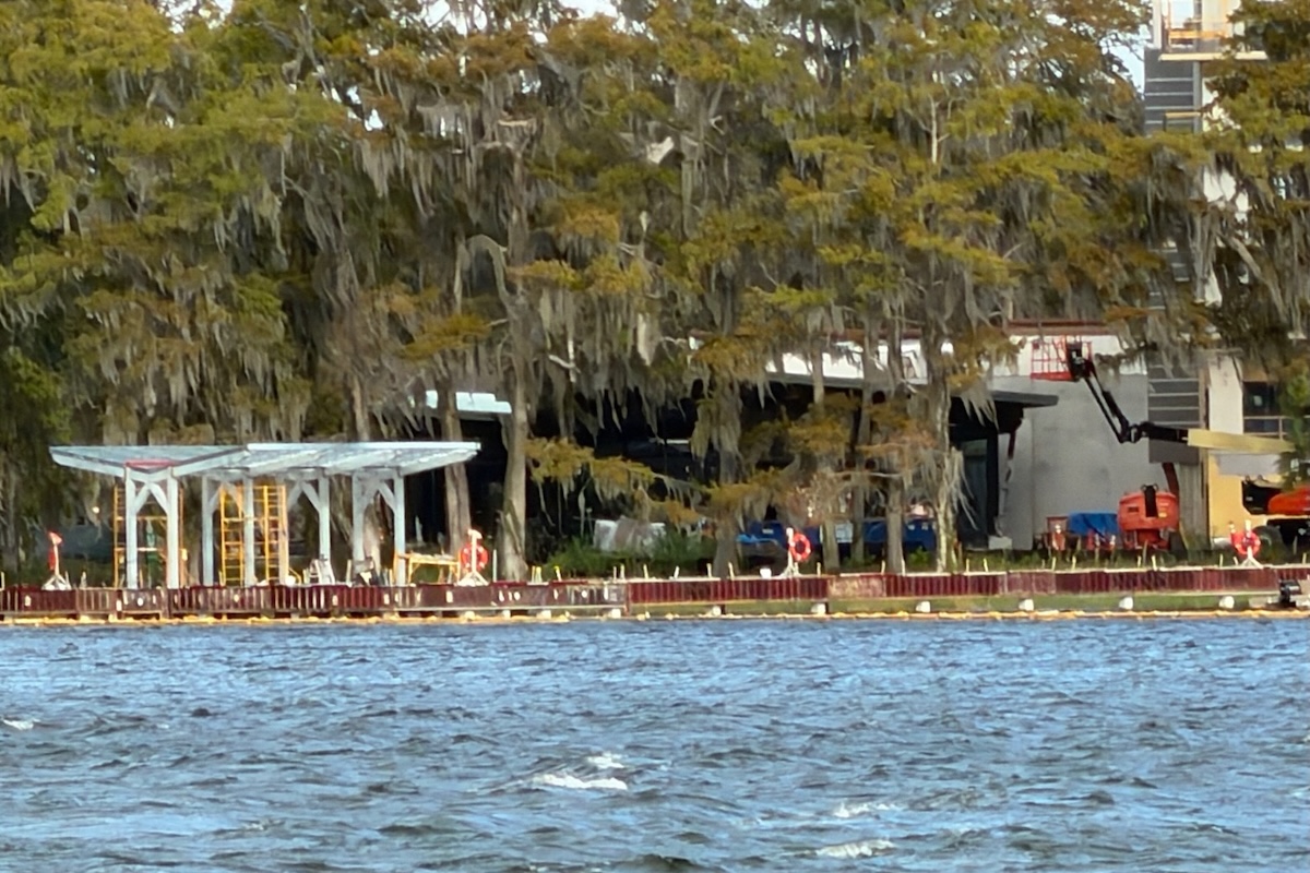 Disney Lakeshore Lodge Construction