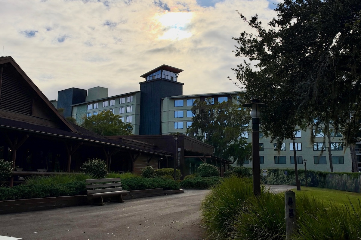 Disney Lakeshore Lodge Construction