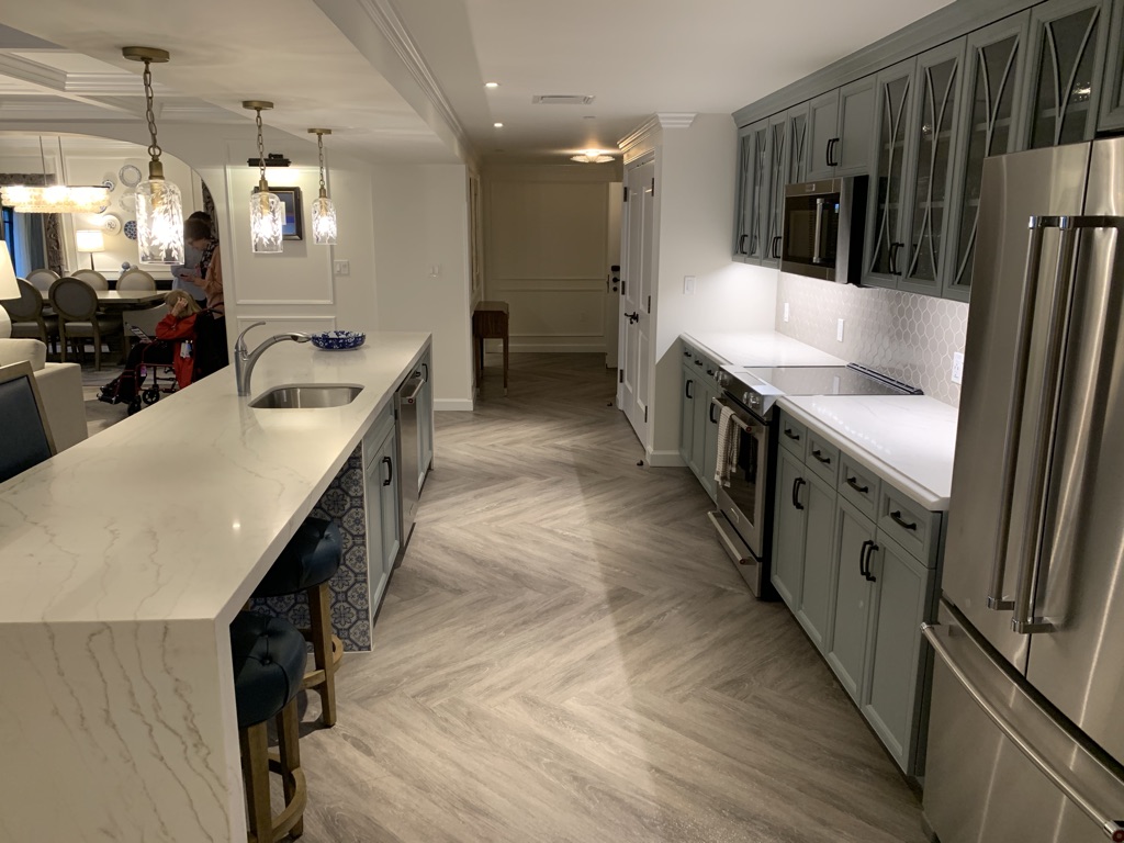 Grand villa kitchen counters and island