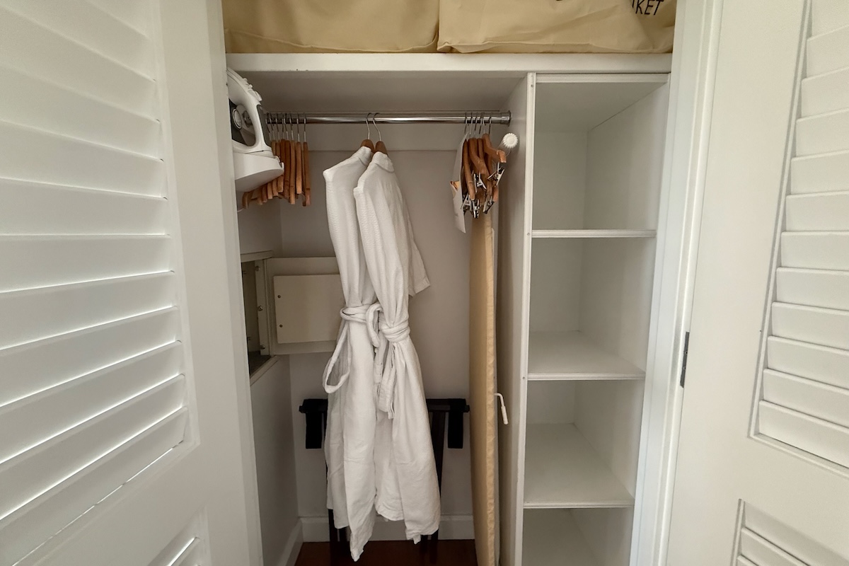 Deluxe Studio Closet